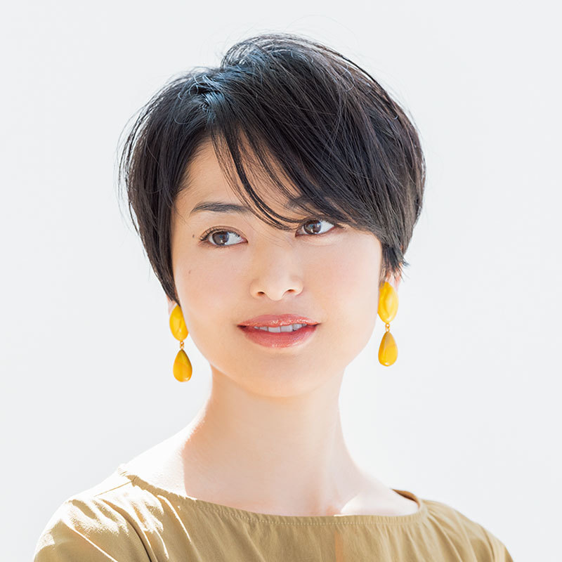 かっこいいのに女っぽい。アクセ映えモードショート【40代の ...