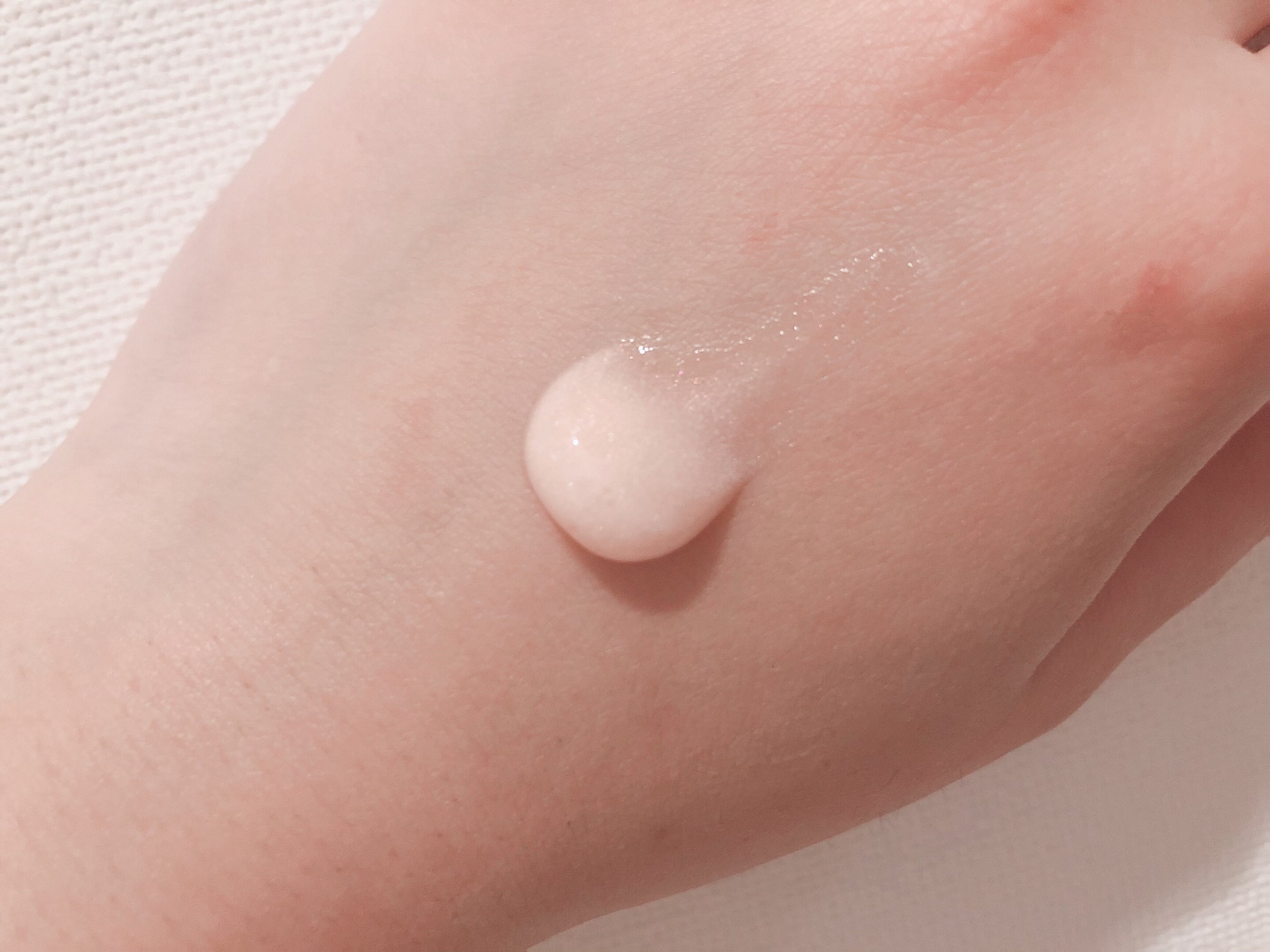 ラメが入ったピンクのジェルタイプ
