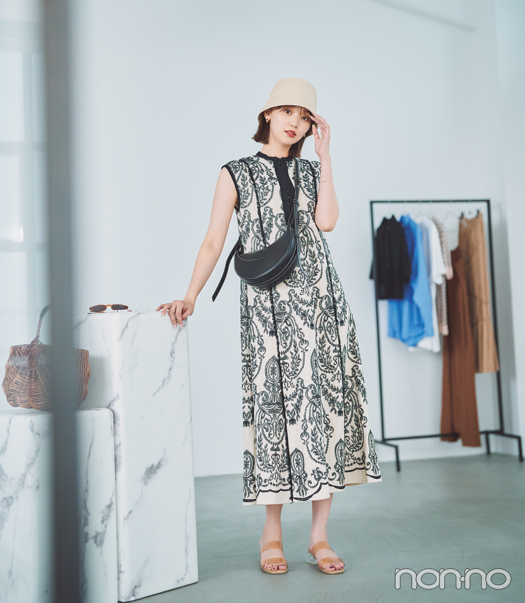 江野沢愛美の私服1−1