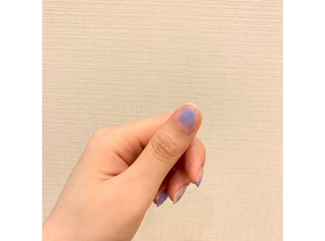 【ダイソー】夏っぽブルーのニュアンスネイル_1_4