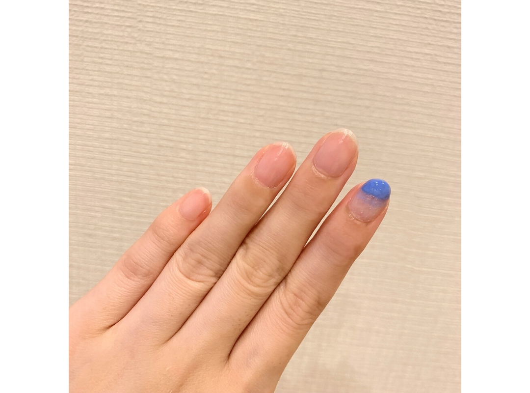 【ダイソー】夏っぽブルーのニュアンスネイル_1_6