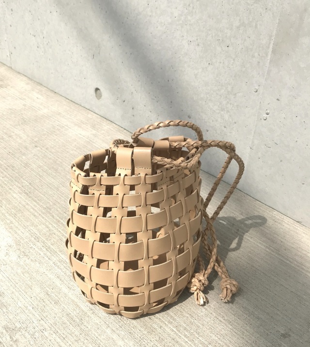A VACATION ア ヴァケーション BEEHIVE ビーハイブ レザー 牛革 メッシュ