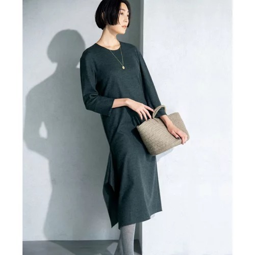 森慶子×THIRD MAGAZINE ウールジャージーアシンメトリーヘムワンピース ¥41,800