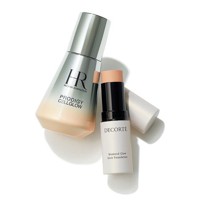 (右)ウィークエンド グロウ スティックファンデーションSPF20/PA++ 全3色 各¥3,800/コスメデコルテ (左)プロディジー CELグロウ エッセンス ファンデーション30㎖ 全6色 各¥14,000 /ヘレナ ルビンスタイン