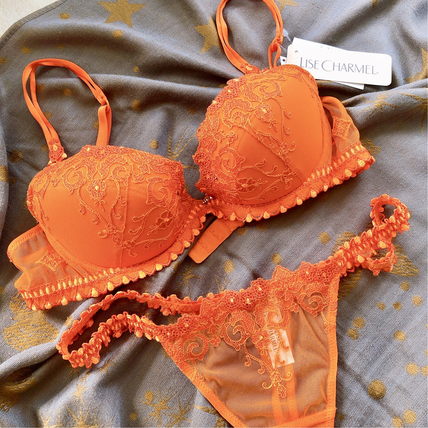 アラフォーのバスト問題をランジェリーの見直しで解決 ファッション誌marisol マリソル Online 40代をもっとキレイに 女っぷり上々