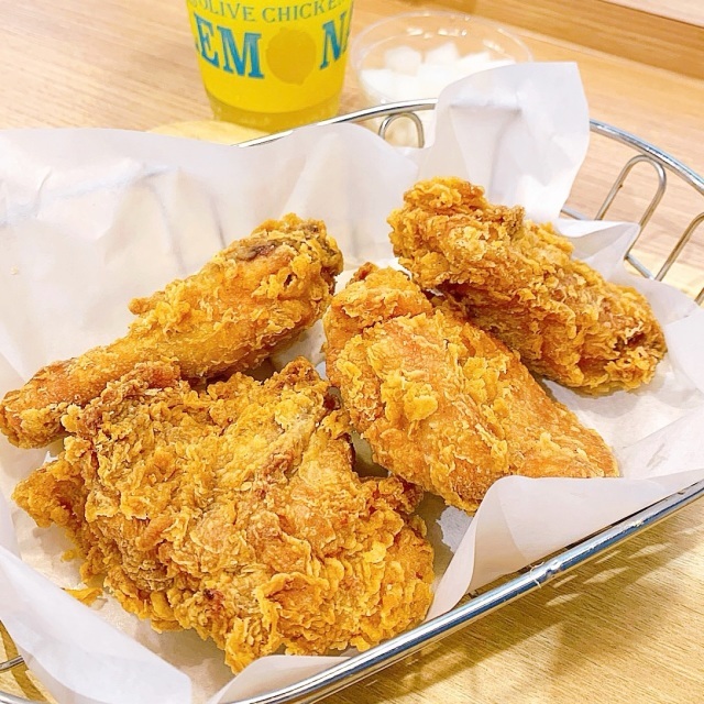 愛の不時着 韓流 BBQ オリーブチキン フライドチキン
