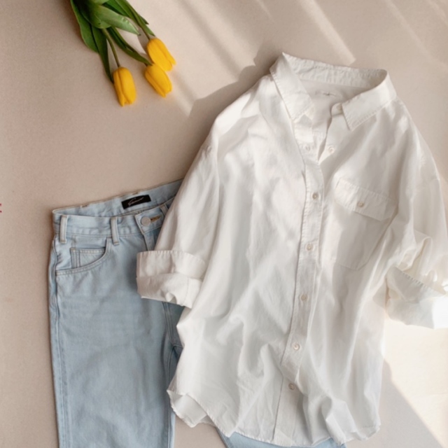 春はすぐそこ 白シャツ デニムコーデ ファッション誌marisol マリソル Online 40代をもっとキレイに 女っぷり上々