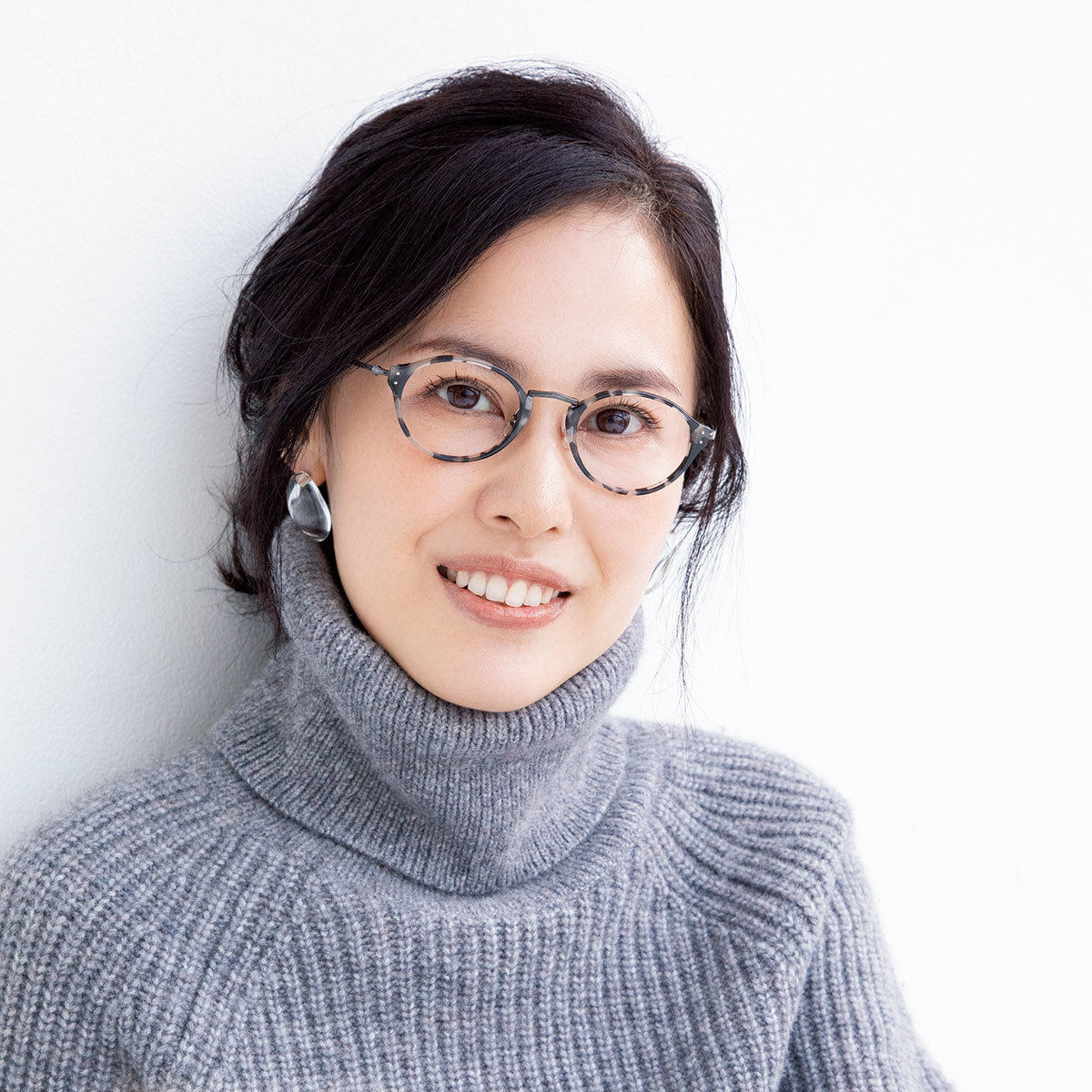 自分の顔立ちに合うメガネの形がわからない_2