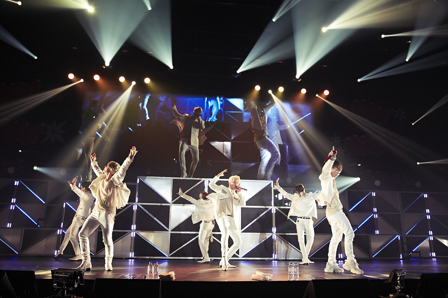 年の瀬を盛り上げる、"iKON YEAR END LIVE 2019 "!_1_2
