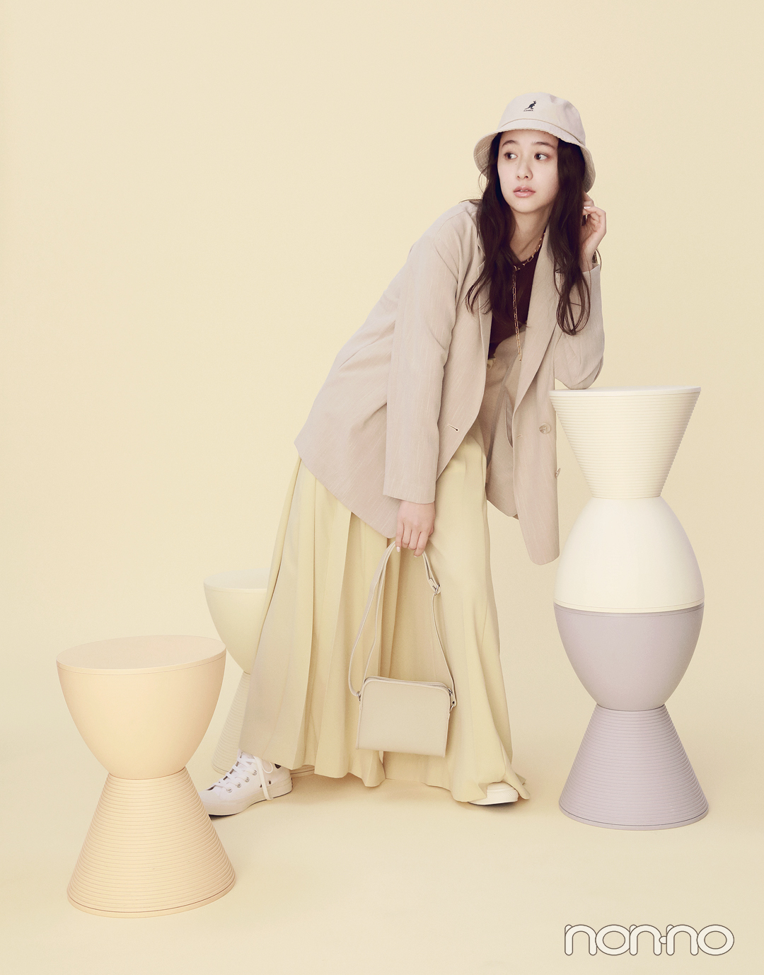 堀田真由の春色ニュアンスコーデ2