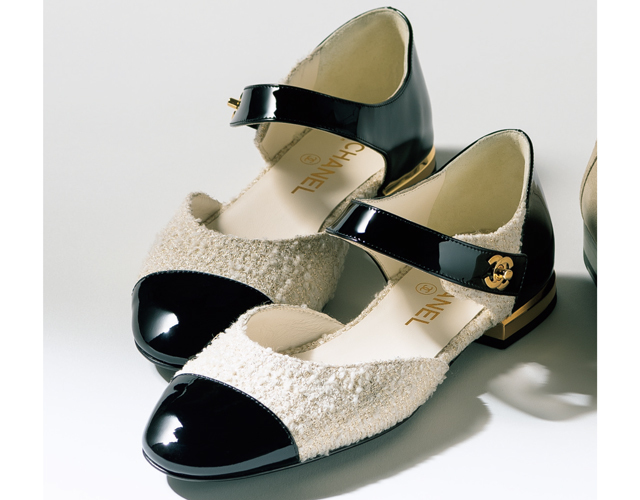 靴¥152,900/シャネル(カスタマーケア)