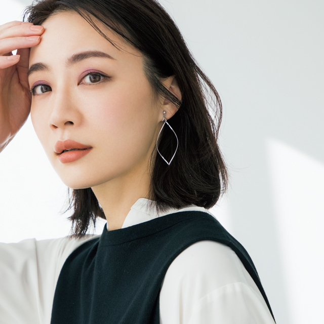 パープルシャドウ×はみ出しラインでノーブルな女性らしさが