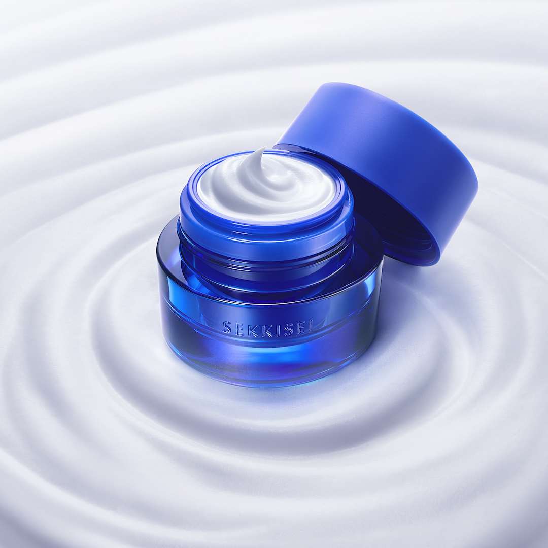 雪のような透明ピュア肌に 雪肌精 クリアウェルネスから２つの新製品がデビュー Non No Web ファッション 美容 モデル情報を毎日お届け