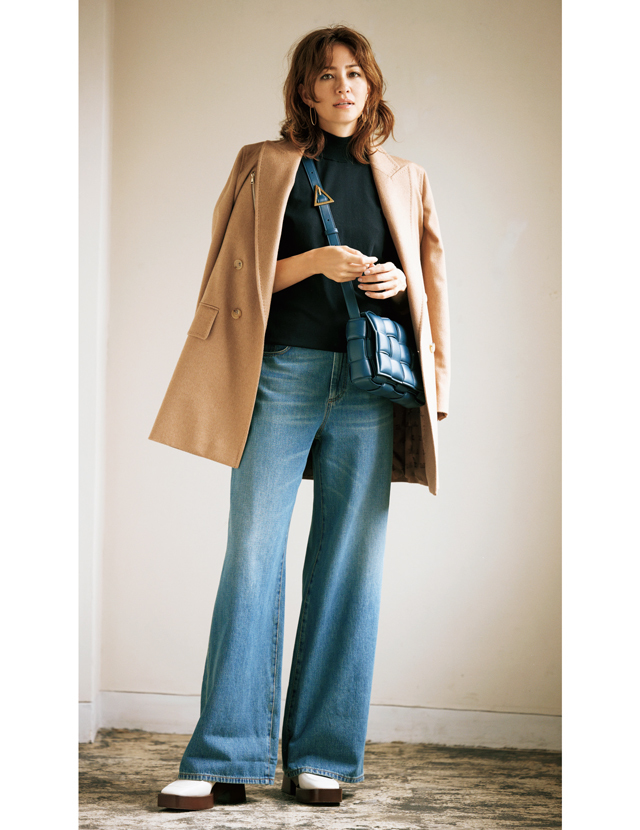 大人の辛口ベージュコーデ キャメルジャケットを羽織ればいつものデニムスタイルが見違える Web Eclat 50代女性のためのファッション ビューティ ライフスタイル最新情報