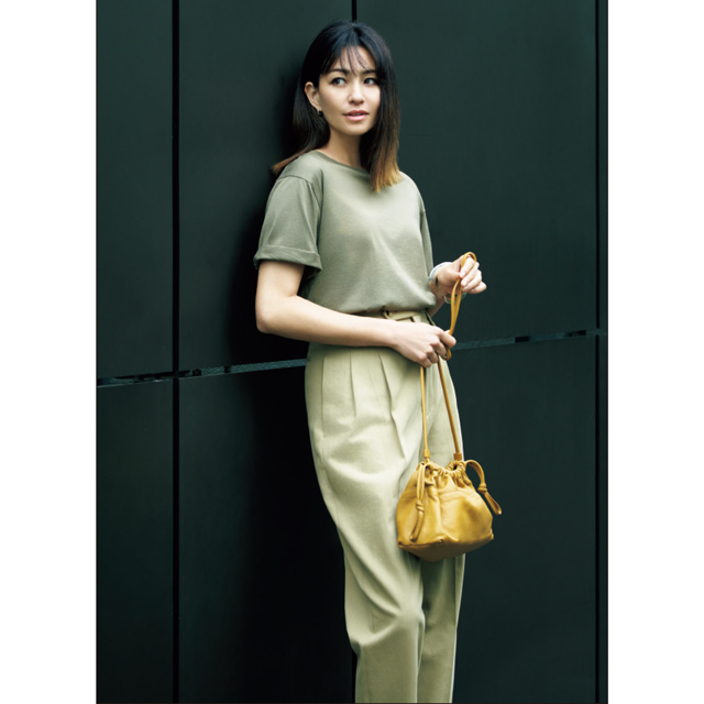 ニュアンスカラーコーデのRINA