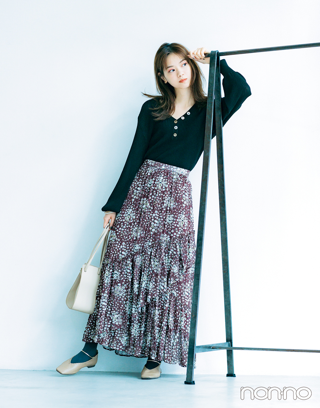 シンプルニット×華やかスカートでレディにAラインを攻略♡【トレンド服×4大シルエット③】_1_5