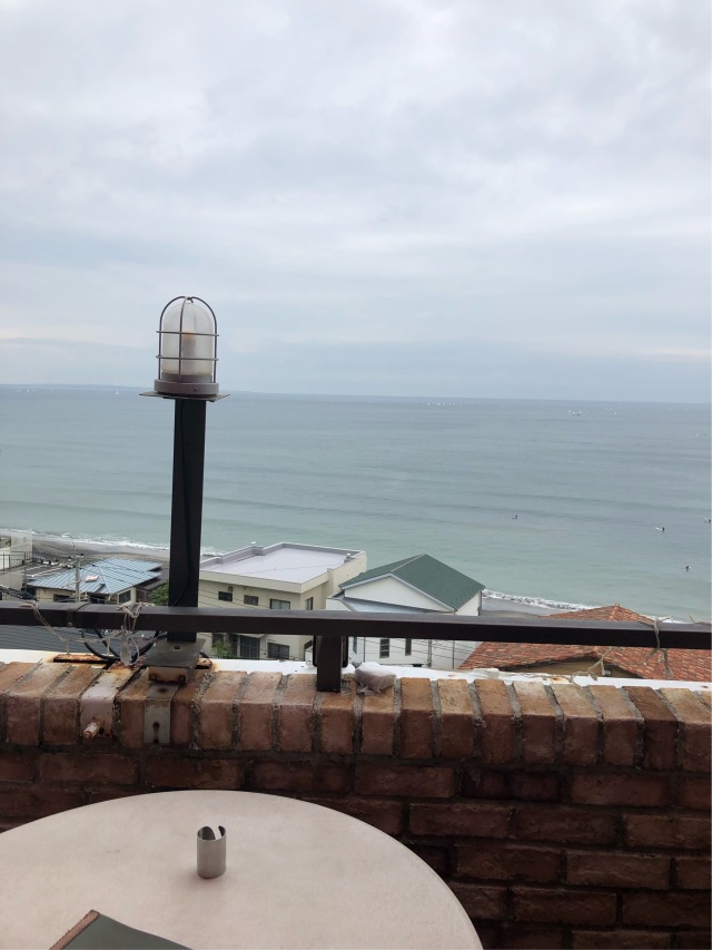 曇り空でしたが、海を見ながらの食事は最高‼︎