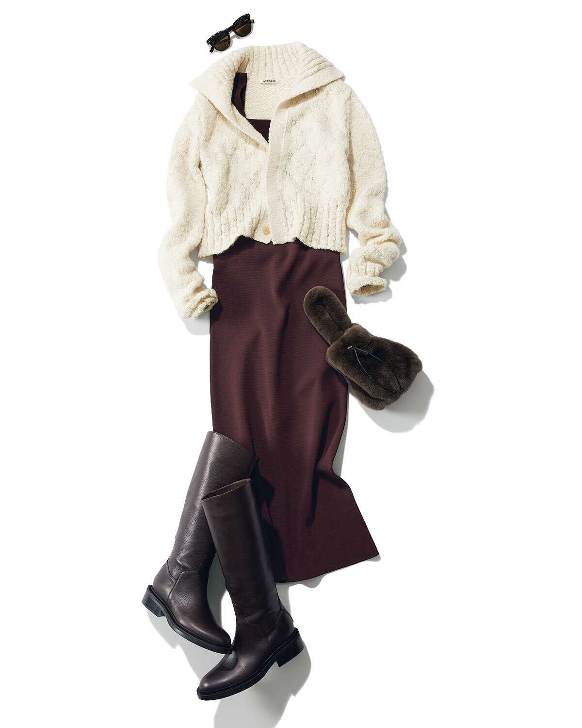 ざっくり ニットカーデ ニットベスト が熱い アラフォーのための21秋ファッショントレンド ファッション誌marisol マリソル Online 40代をもっとキレイに 女っぷり上々