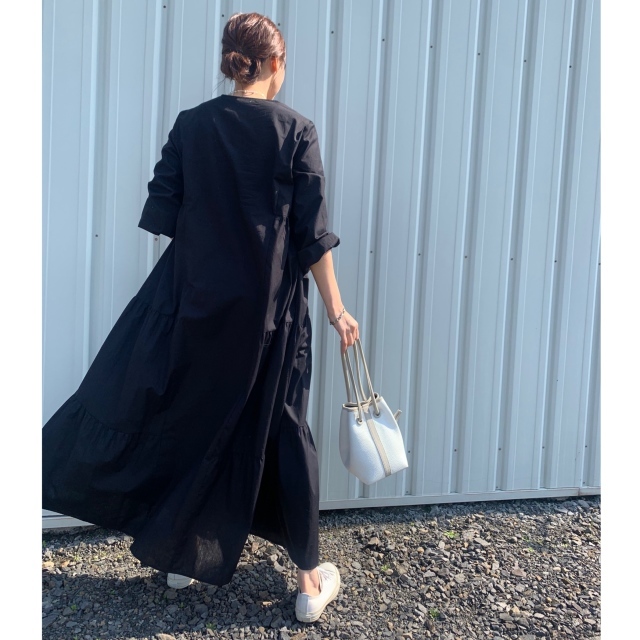 ZARA 春ワンピース 後ろ姿