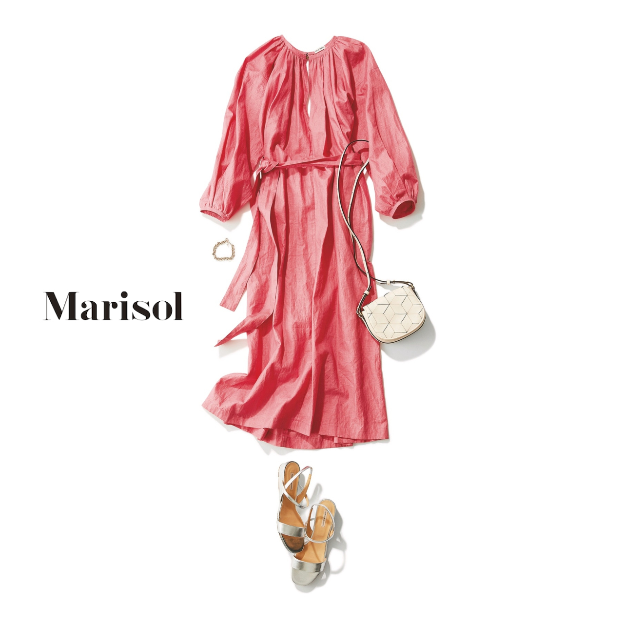 令和元年を迎える日は濃い目の華やか色で歴史的瞬間をキャッチーに 19 5 1コーデ ファッション誌marisol マリソル Online 40代をもっとキレイに 女っぷり上々