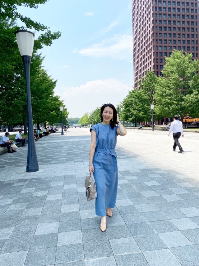 【夏に映えるブルーコーデまとめ】アラフォーが上品かつこなれて見えるコーデのポイントとは? |40代ファッション_1_16