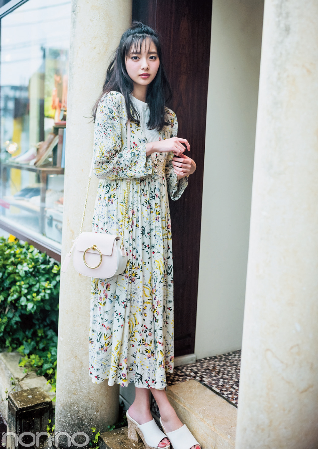 女子モテ確実! 新川優愛の花柄ガウン着回し3スタイル★_1_4