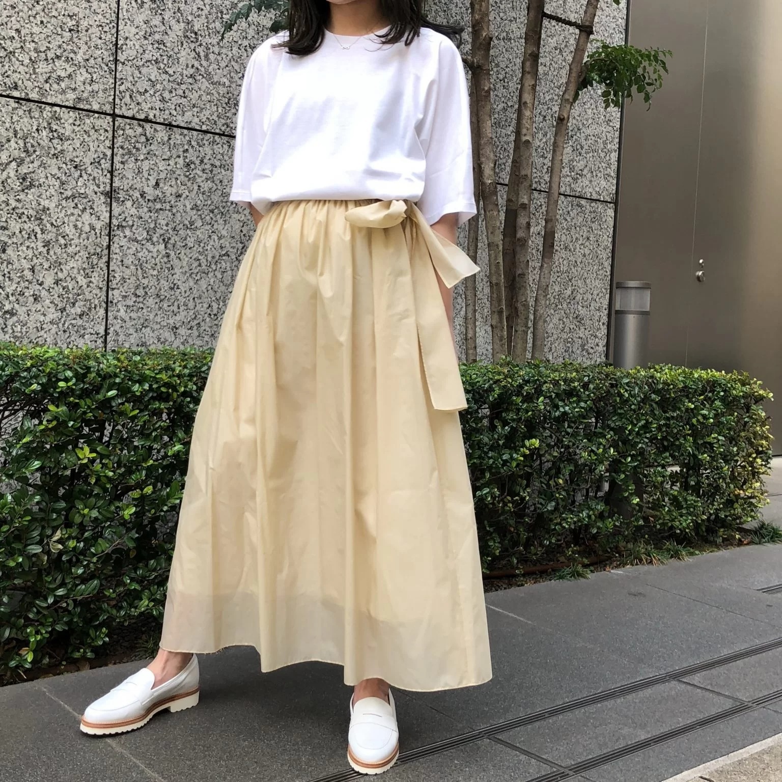 大人の可愛げを演出【50代 春コーデ】村山佳世子×LOEFF「シアータフタスカート」着回し3選_1_4