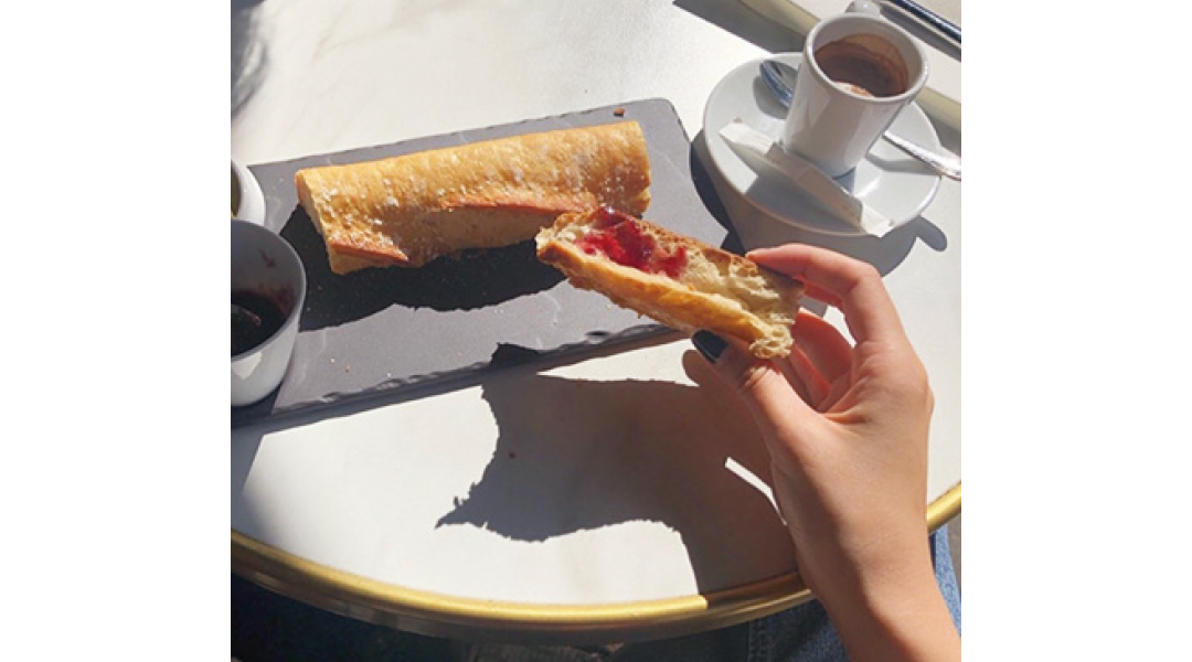 一人旅でフランスに行った時の朝ごはん