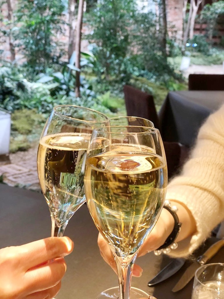 嬉しいご縁がつながるランチ会は「BESTなベージュ」コーデで_1_3