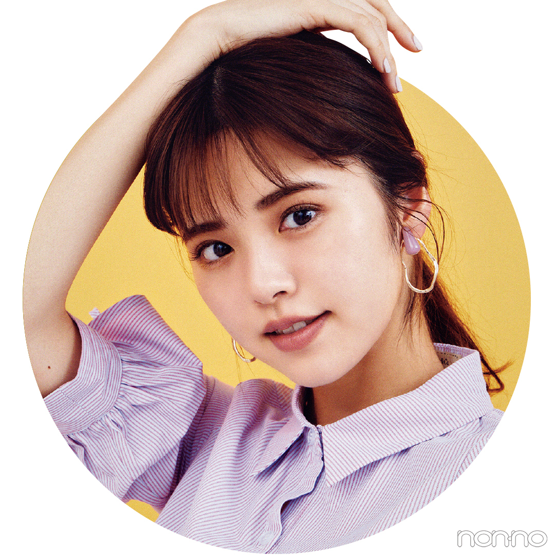 透け&幅広に見せる韓ドラヒロイン風ヘアアレンジの鈴木ゆうか