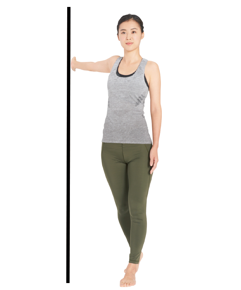 胸の筋肉をさらに伸ばし 肩甲骨を寄せるストレッチ キレイになる活 ファッション誌marisol マリソル Online 40代をもっとキレイに 女っぷり上々