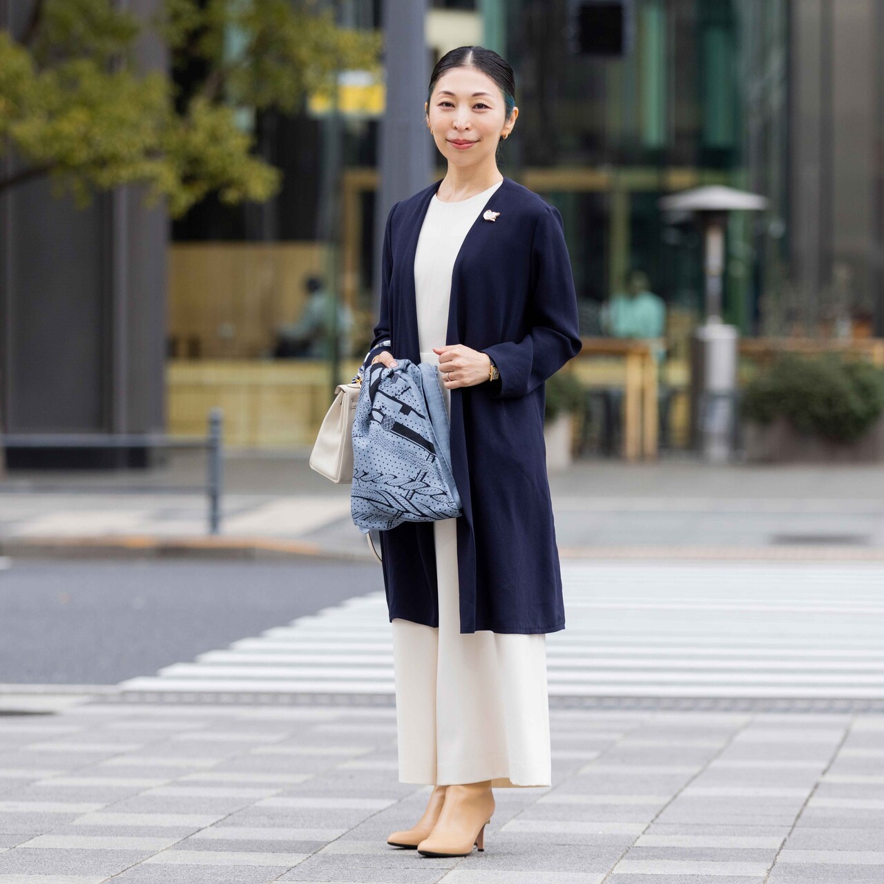 美女組ファッションsnap ベーシックな色やアイテムも 自分らしく着こなしたい 東京編 03 ファッション誌marisol マリソル 40代をもっとキレイに 女っぷり上々