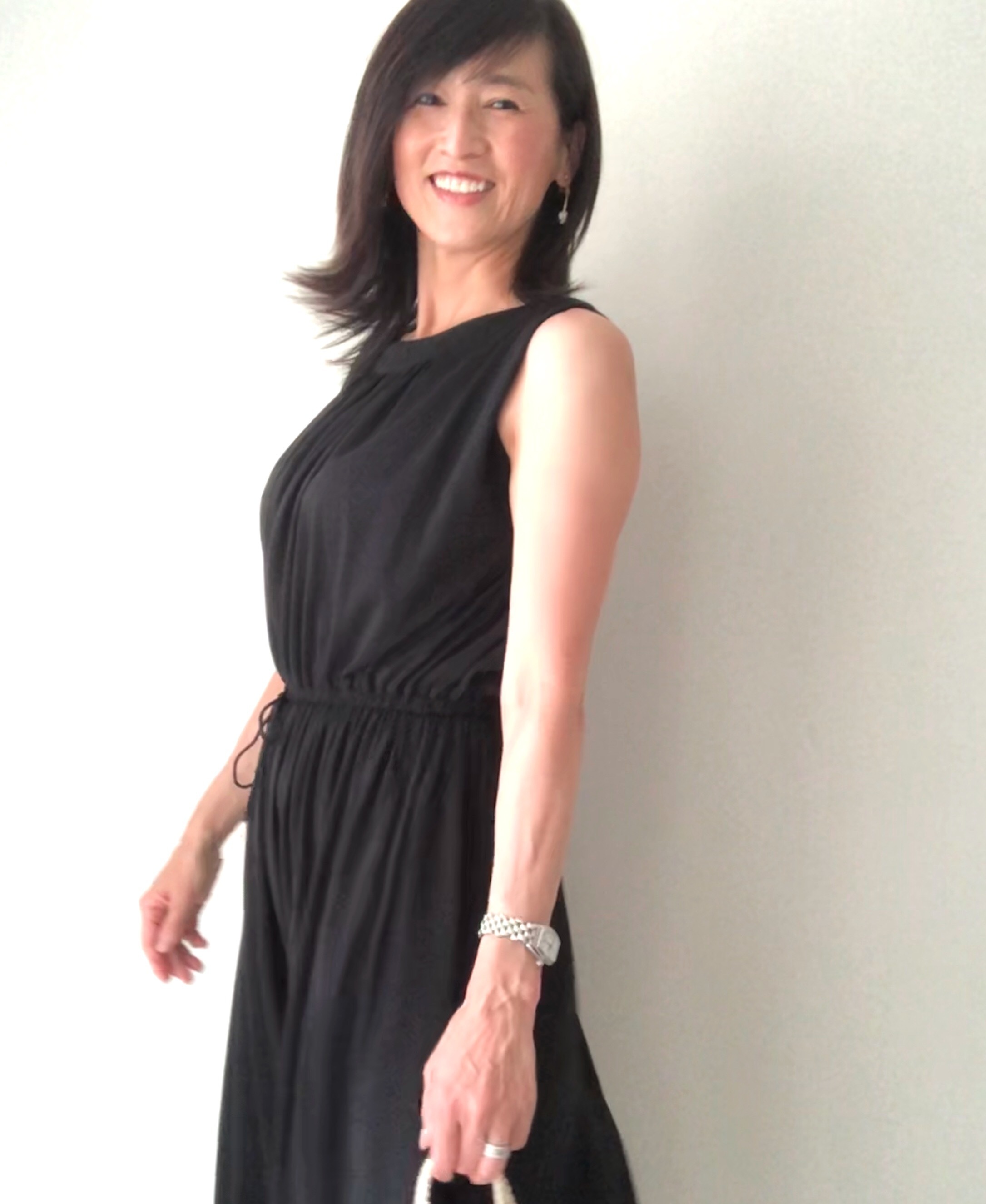 アラフィー読者ブロガーの 夏のワンピース特集 1枚で着てもサマになる Web Eclat 50代女性のためのファッション ビューティ ライフスタイル最新情報