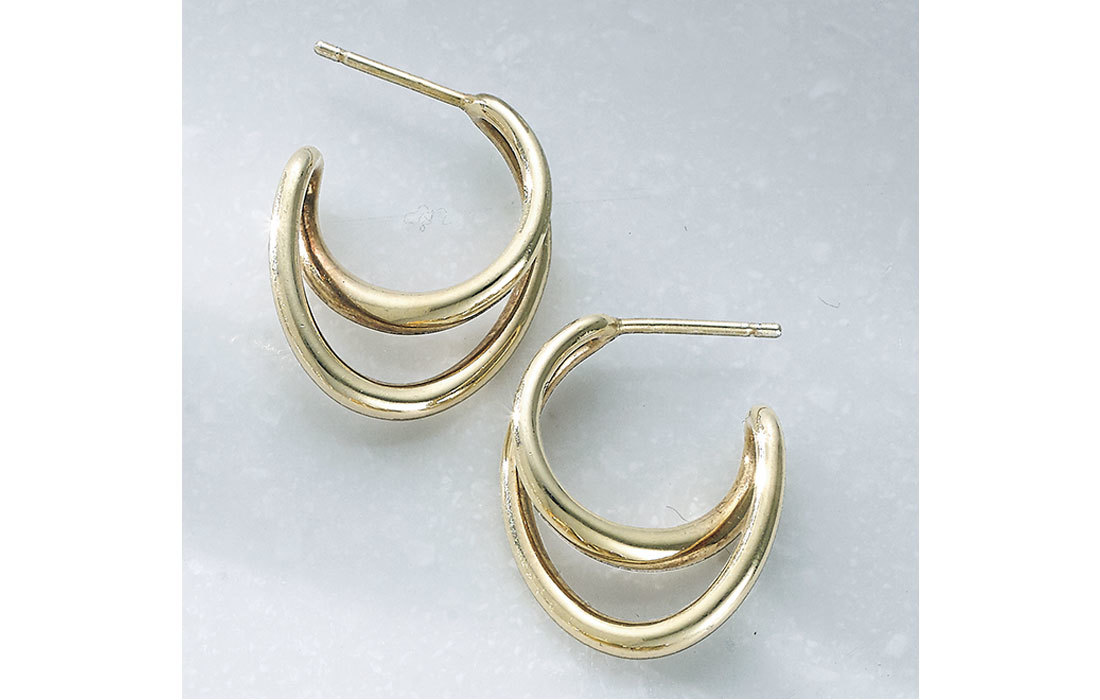 ピアス(SV×YG)¥81,400/エドストローム オフィス(シャルロット シェネ)
