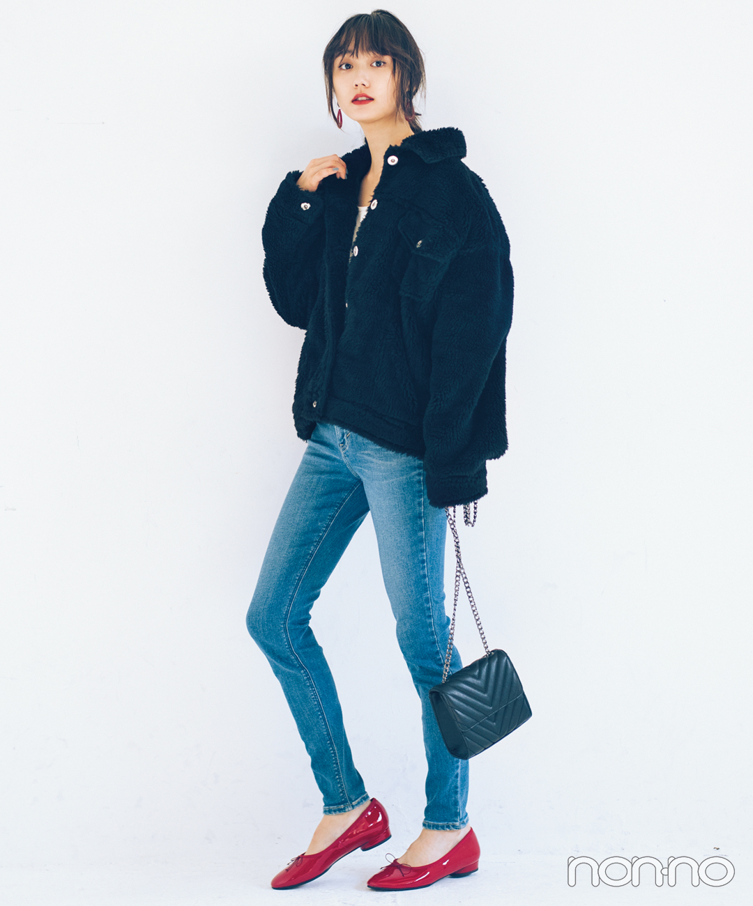 辛口アウターにはピタボトムで女らしさを強調 毎日コーデ Non No Web ファッション 美容 モデル情報を毎日お届け