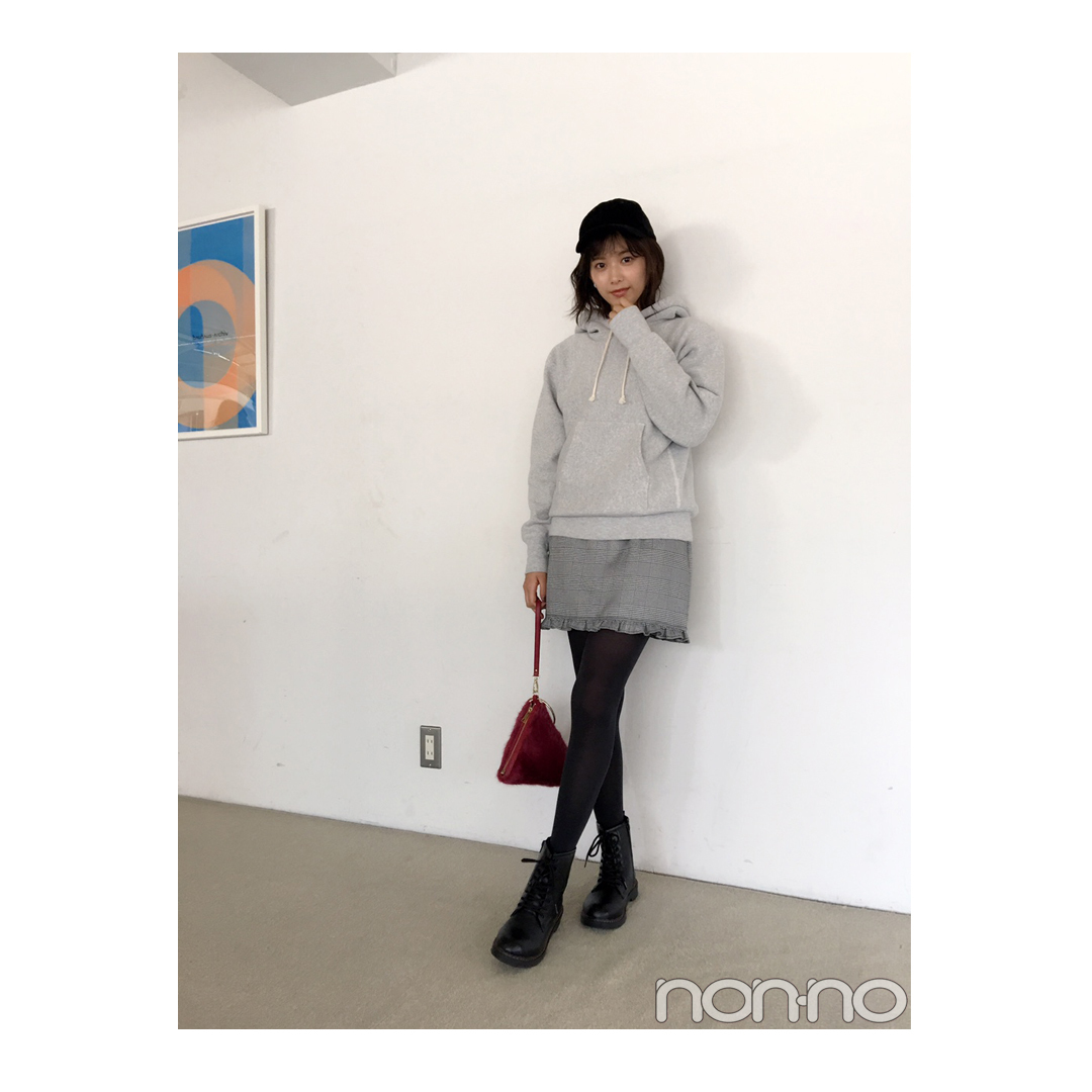 渡邉理佐はチェックミニをパーカでカジュアル可愛く♡ 【毎日コーデ】_1_1