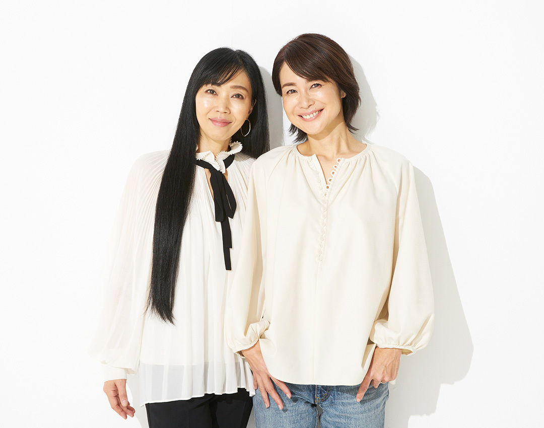 (左)トータルビューティアドバイザー:水井真理子さん (右)エクラ華組:佐藤綾子さん