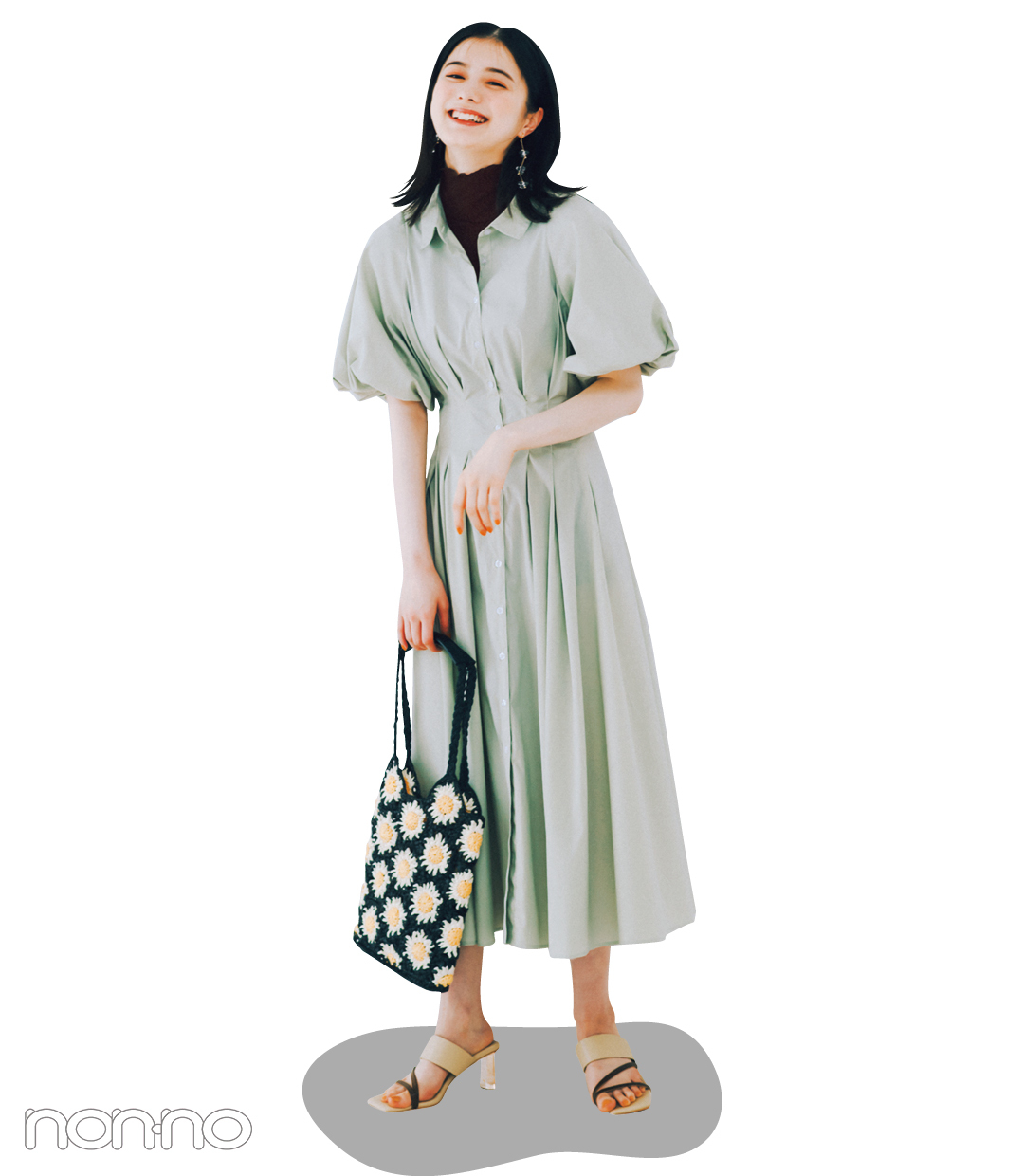 紺野彩夏の夏服着こなしTIPS8-2