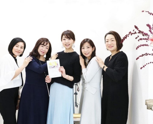 カメラの前でどう構える 写真の撮られ方レッスンに行ってきました ファッション誌marisol マリソル Online 40代をもっとキレイに 女っぷり上々