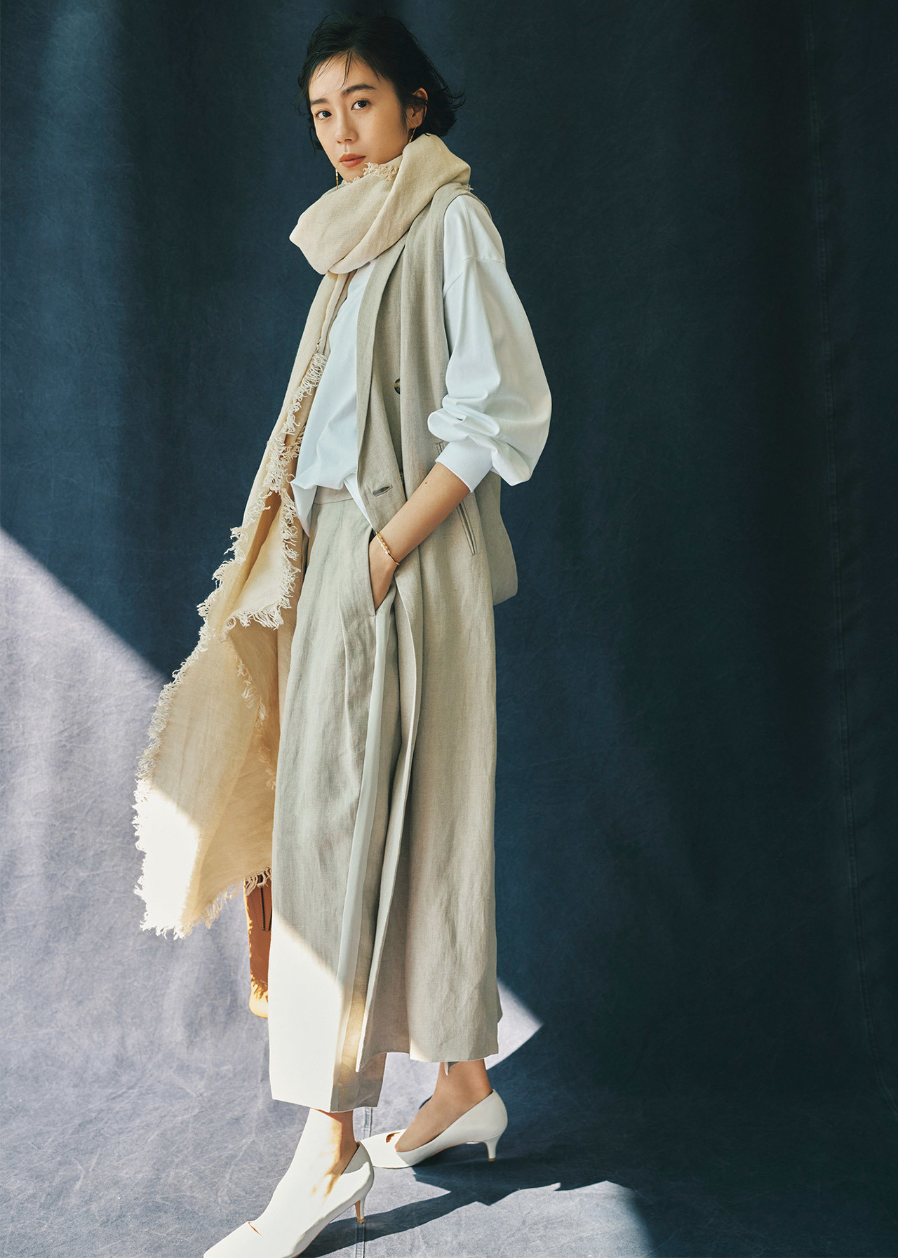 LONG GILET × PANTS
