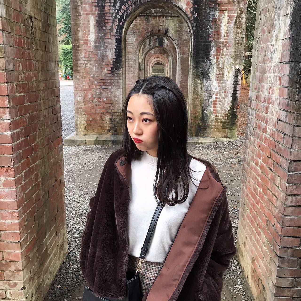 ヘアアレンジ 伸ばしかけ前髪のアレンジ方法 Non No Web ファッション 美容 モデル情報を毎日お届け