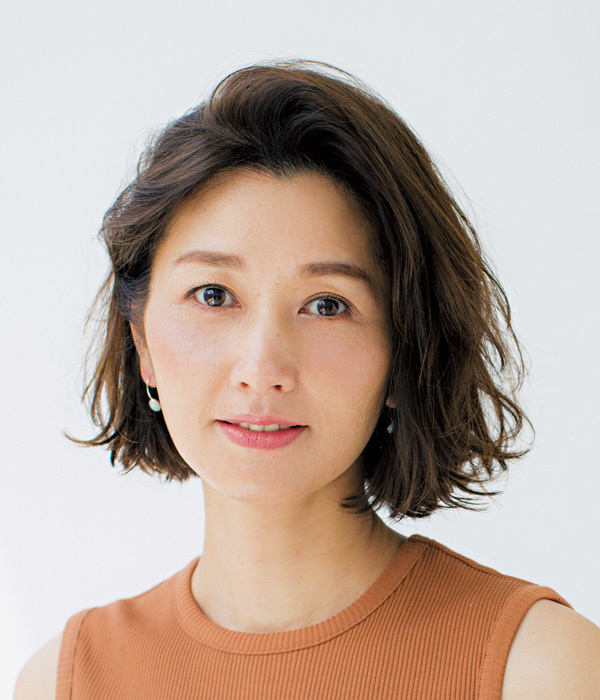 すっきり短かめ 攻めボブでおしゃれ上級者な印象 40代のボブヘア ファッション誌marisol マリソル 40代をもっとキレイに 女っぷり上々