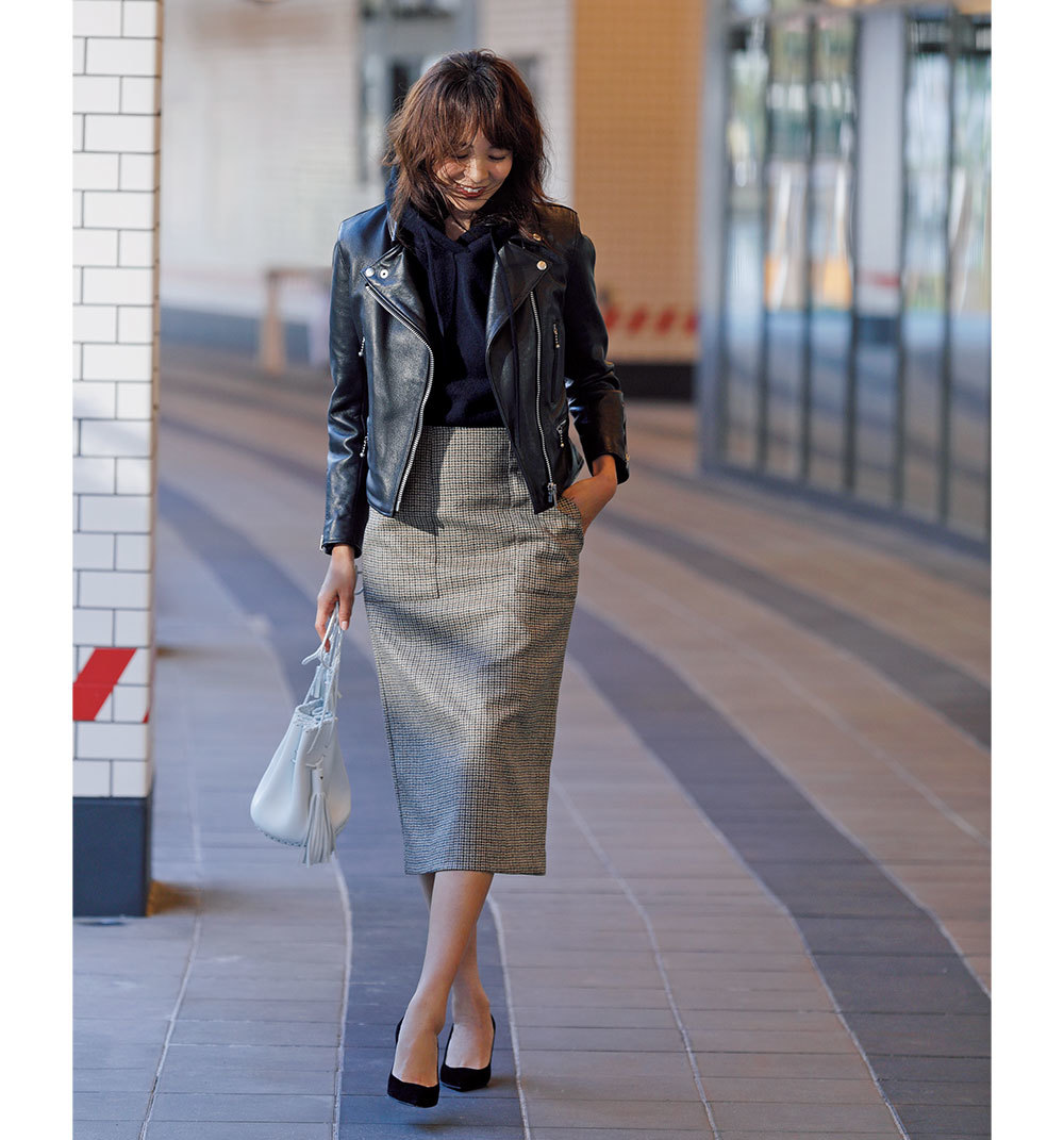 冬の 黒 は どこかに抜け感 で 強すぎない女 を目ざす ファッション誌marisol マリソル Online 40代をもっとキレイに 女っぷり上々