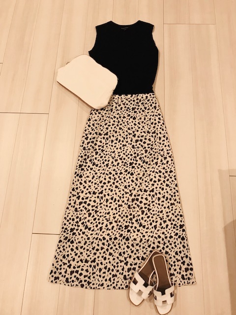 Tops BANANA REPUBLIC / BAG HERMES / Sandals HERMES