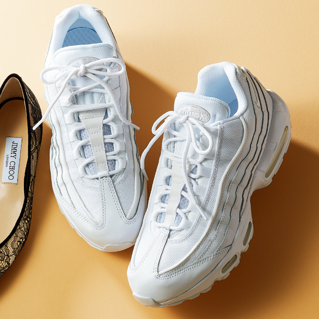 おしゃれな50代の靴ワードローブ この2足があれば 最強 愛用スニーカーともう一足 Web Eclat 50代女性のためのファッション ビューティ ライフスタイル最新情報 おしゃれな50代の靴ワードローブ この2足があれば 最強 愛用スニーカーともう一足 Web Eclat 50代女性のためのファッション ビューティ ライフスタイル最新情報