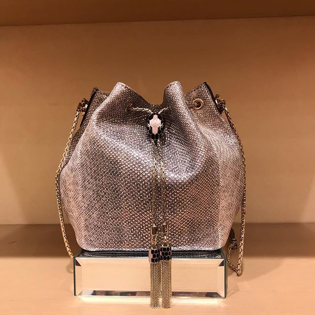 宝石のような、小さなバッグたちです。_1_1