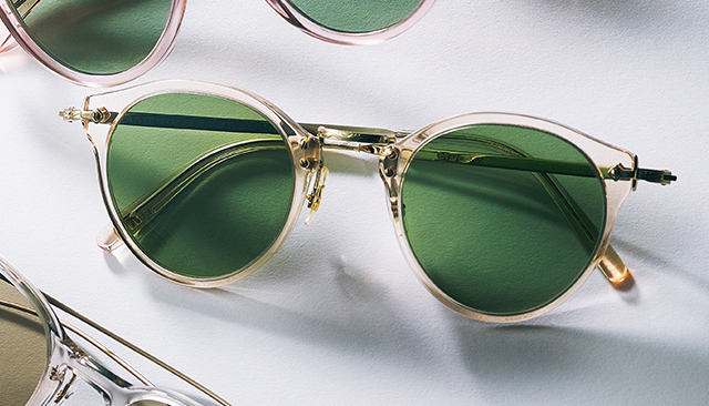 春夏の着こなしを格上げ おしゃれに見せる 今どきサングラス Web Eclat 50代女性のためのファッション ビューティ ライフスタイル最新情報