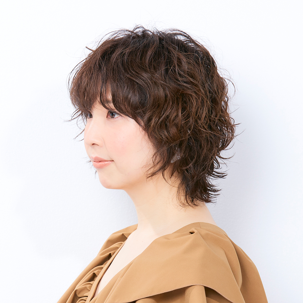 横から見た人気ランキング8位のヘアスタイル