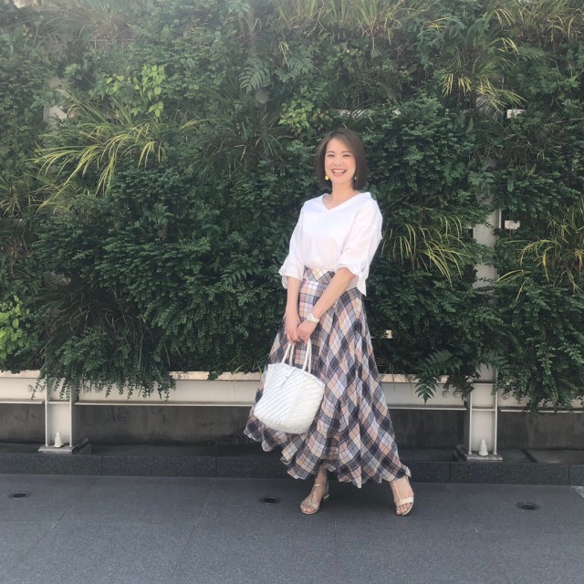 tops:gracecontinental/skirt:ebure/sandal:nicholaskirkwood#bag:DRAGON