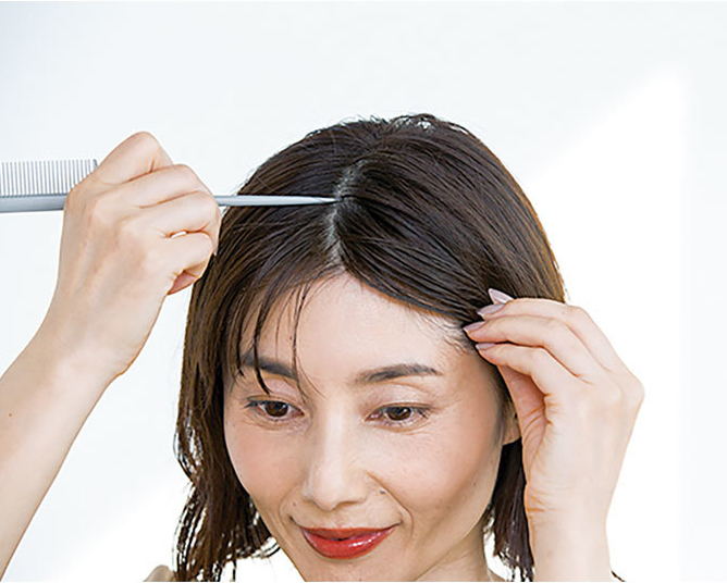 センターパートのヘアアレンジ術1